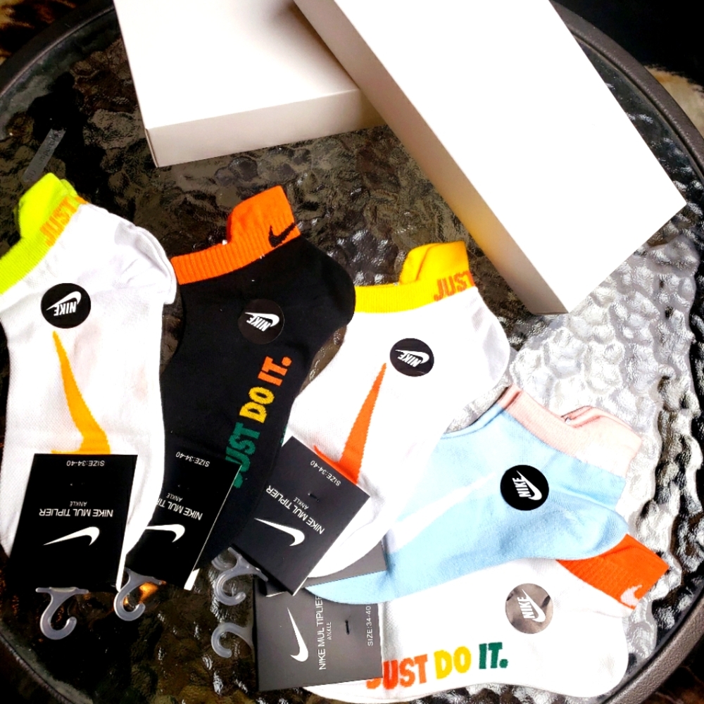 5pc Nike Sock Case for HER